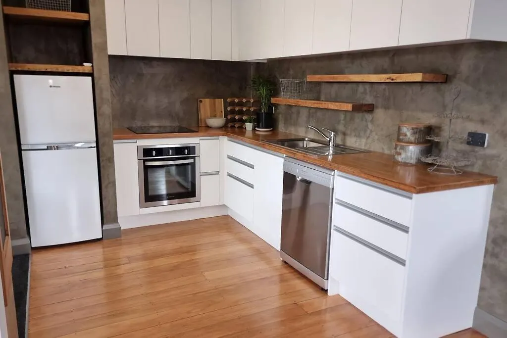 Apartment 5 - Haddin Court - Modern Loft Style Blenheim New Zealand